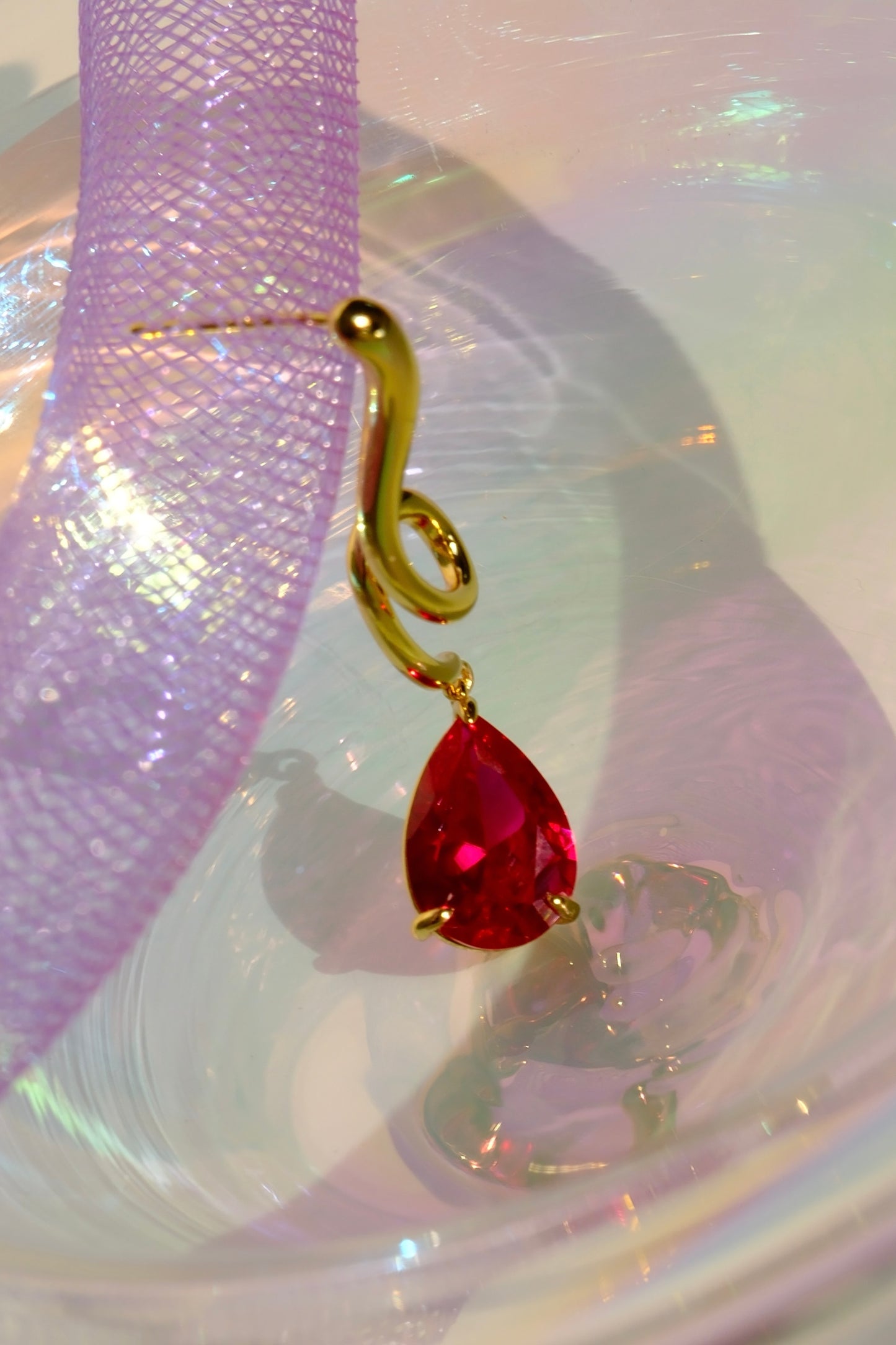 Courbette Drop Earring