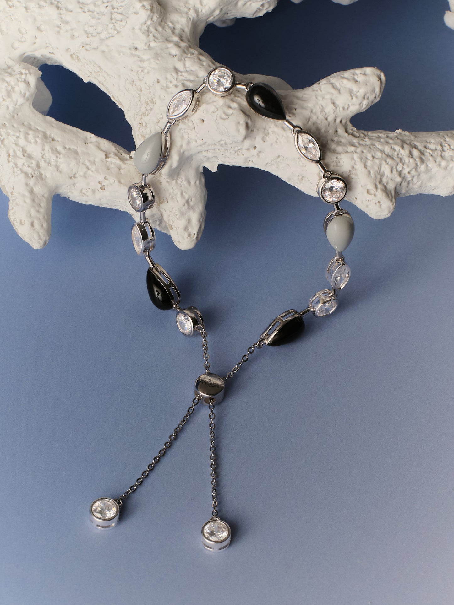 La Larme Adjustable Bracelet