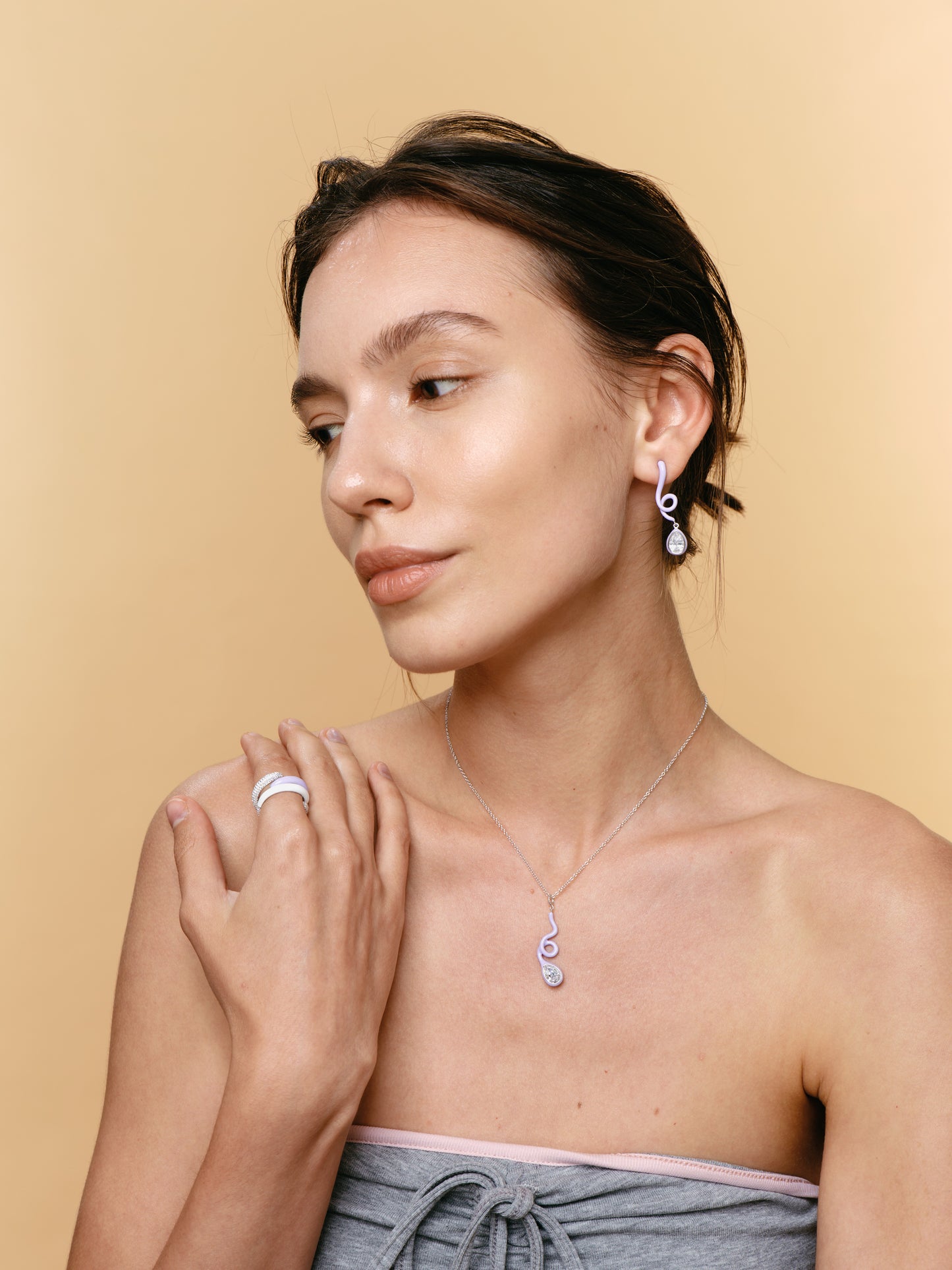 Boucles d'oreilles ligne élancée colorée