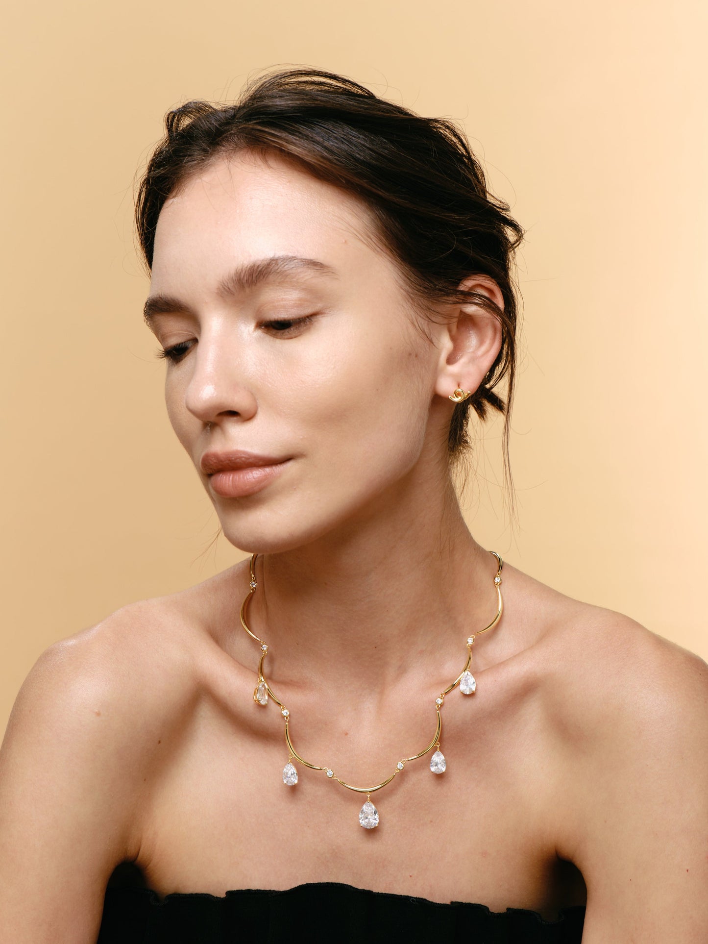 Courbette Earstud
