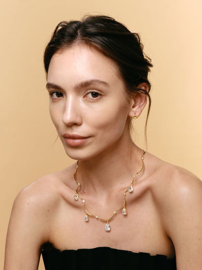 Courbette Earstud