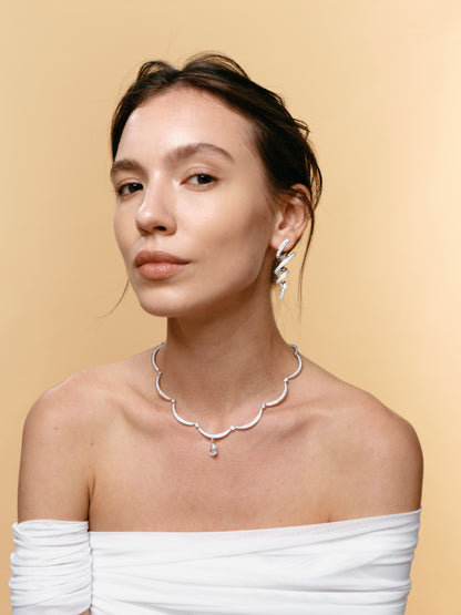 Ribbon Pavé Earring