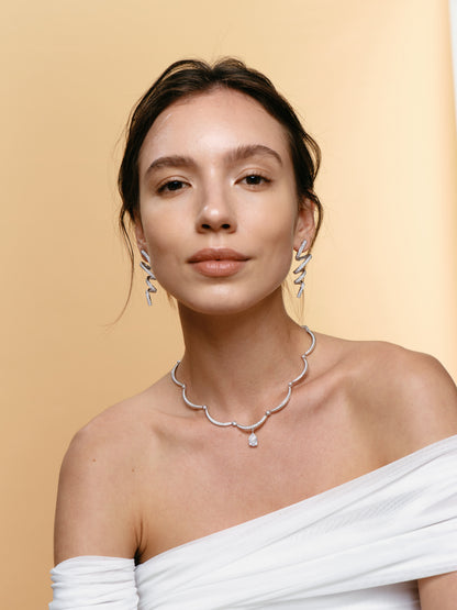 Ribbon Pavé Earring