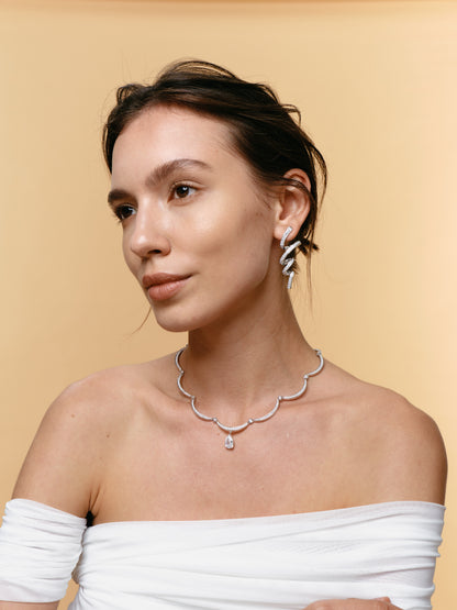 Ribbon Pavé Earring