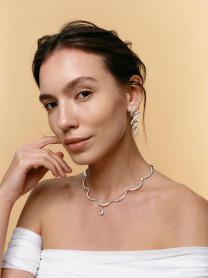 Ribbon Pavé Earring
